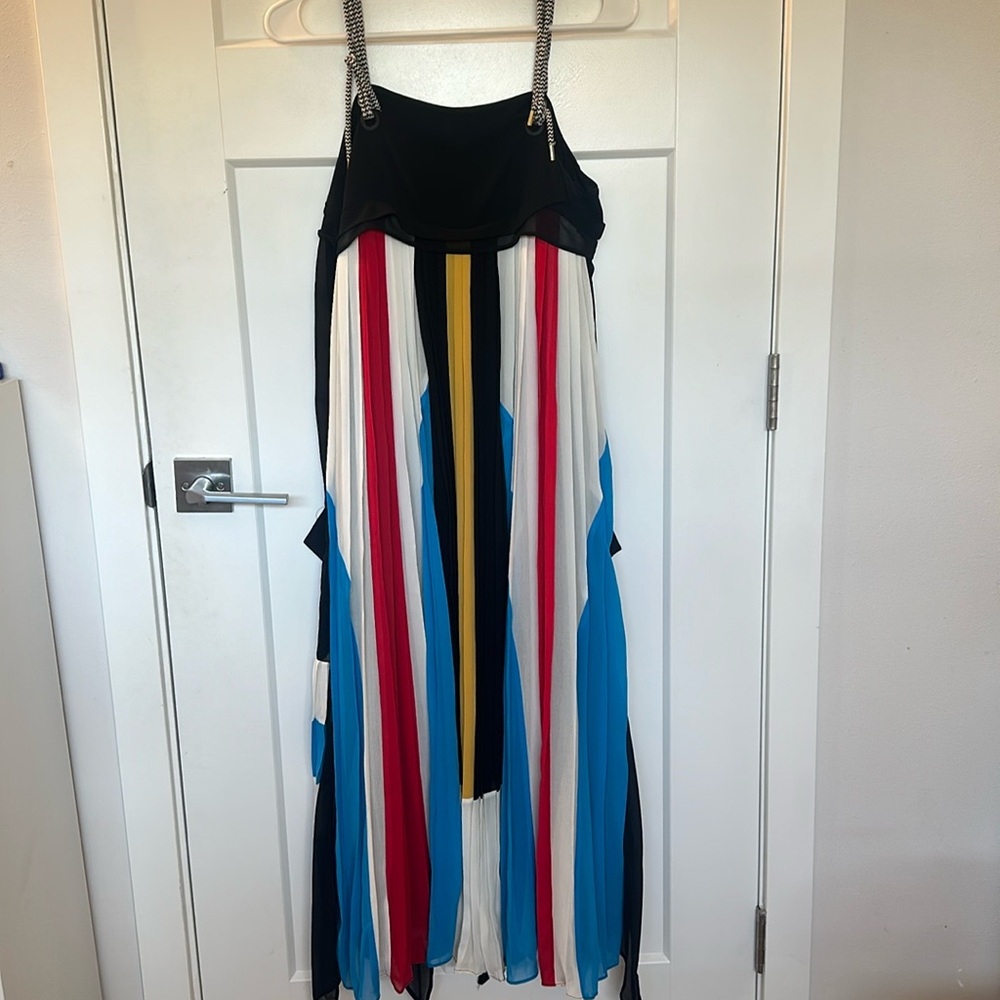 NWOT. Never worn rêve color block dress.